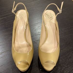 Vince Camuto Sling back platform nude heel size 8